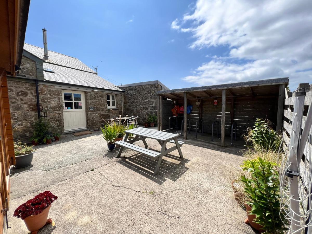 Lands End Hostel And B&B Sennen Bagian luar foto