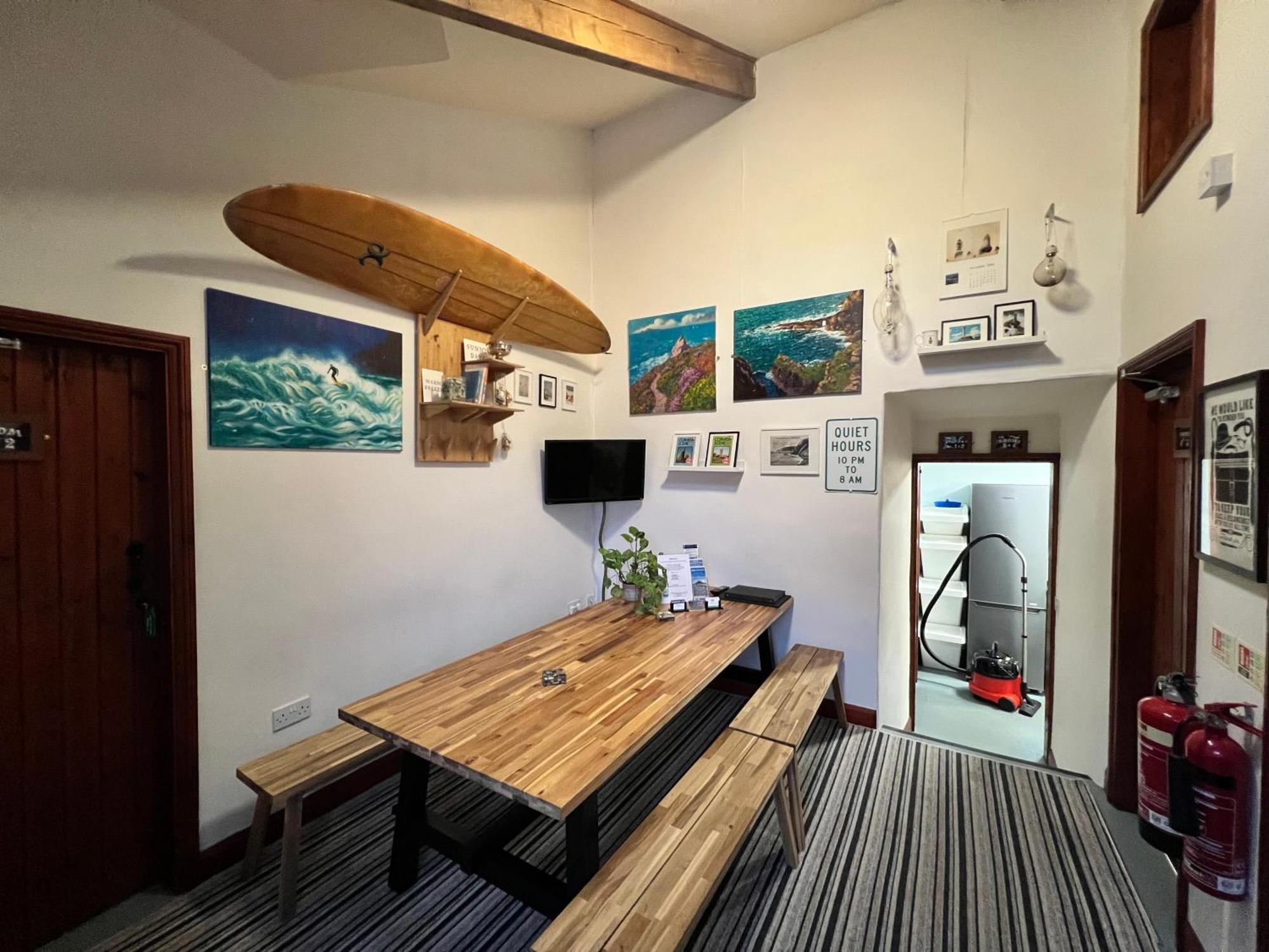 Lands End Hostel And B&B Sennen Bagian luar foto
