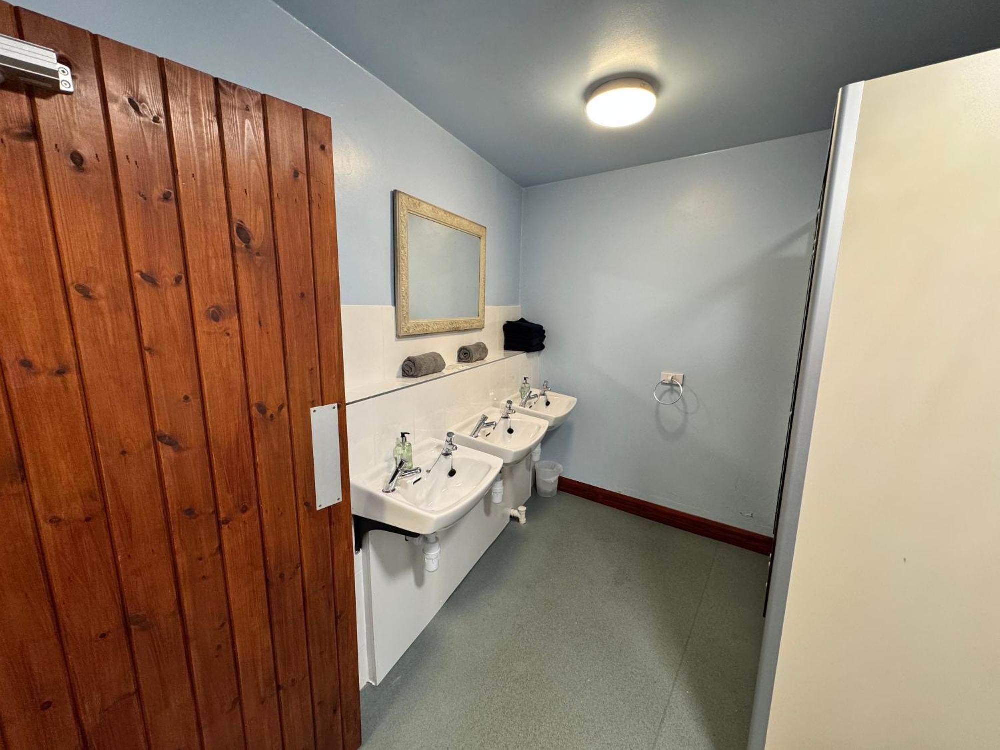 Lands End Hostel And B&B Sennen Bagian luar foto