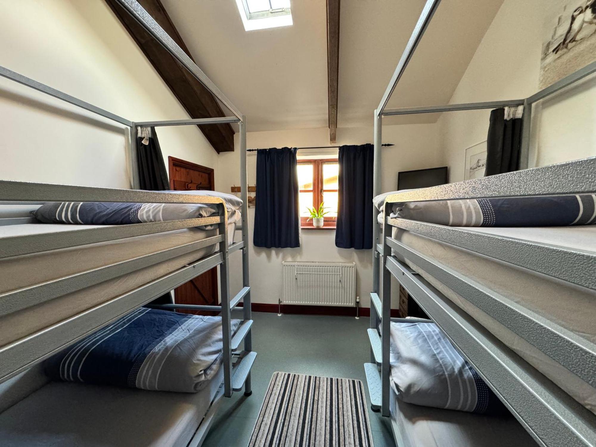 Lands End Hostel And B&B Sennen Bagian luar foto